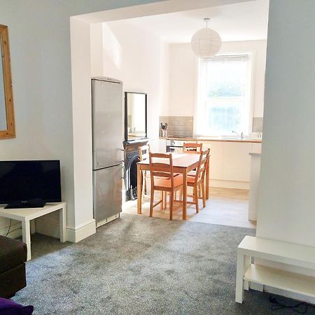 Entire Floor 2 Bedrooms On Westcliff Bournemouth Eksteriør billede
