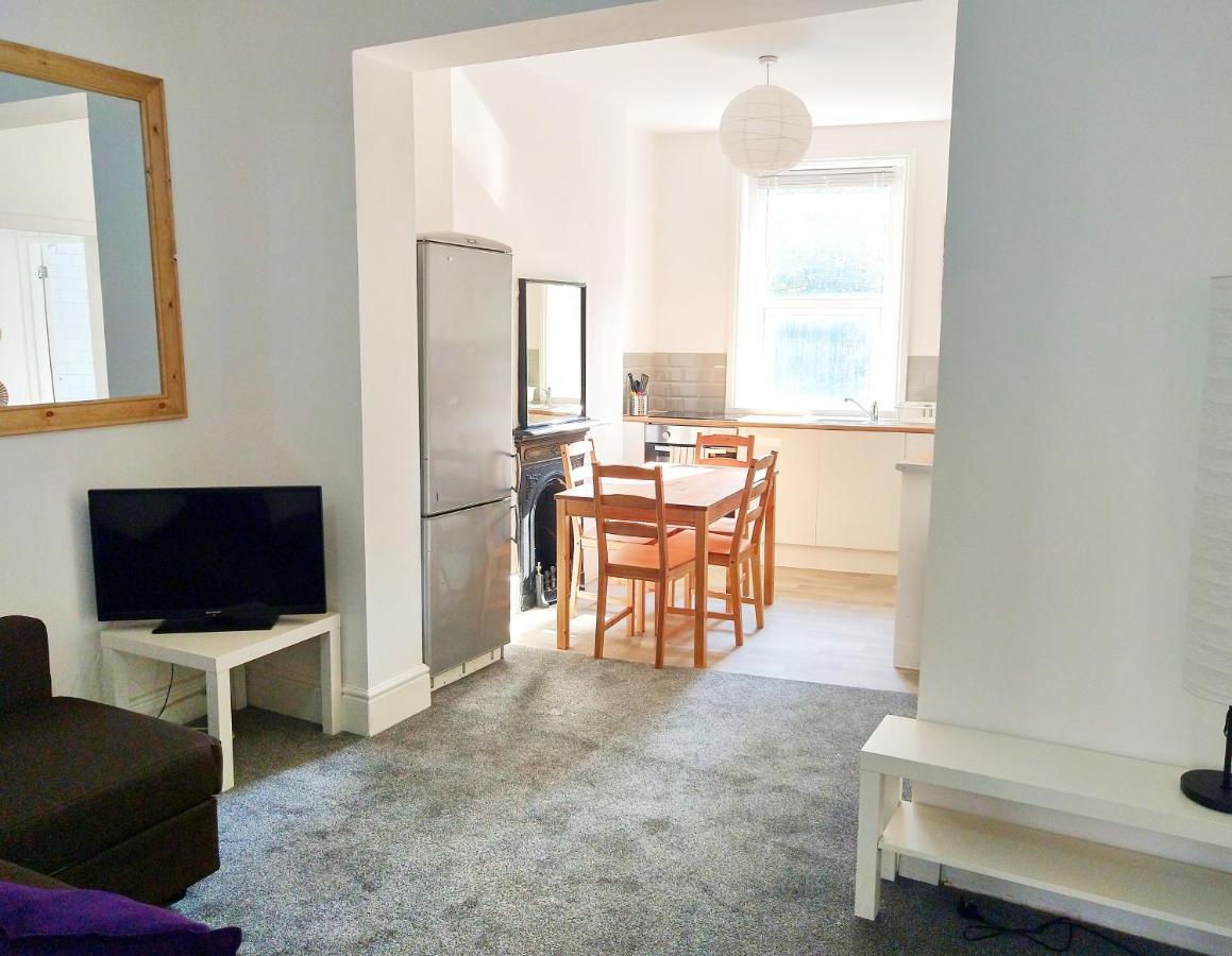 Entire Floor 2 Bedrooms On Westcliff Bournemouth Eksteriør billede